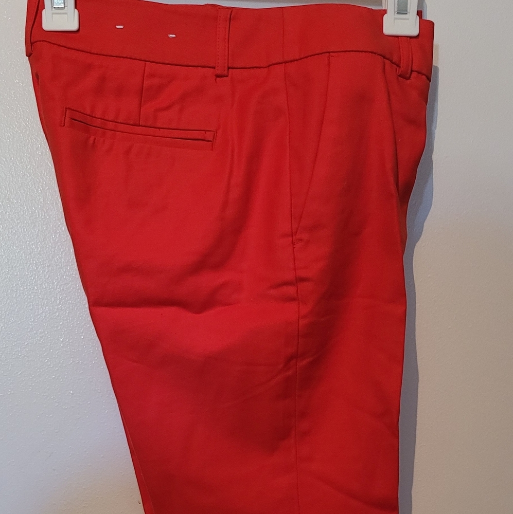 Red trouser Capri pants